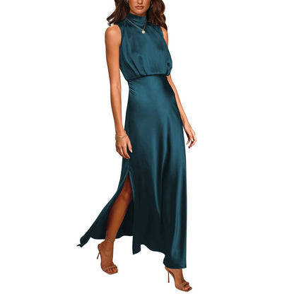 Michelle – Satin dress with stand-up collar