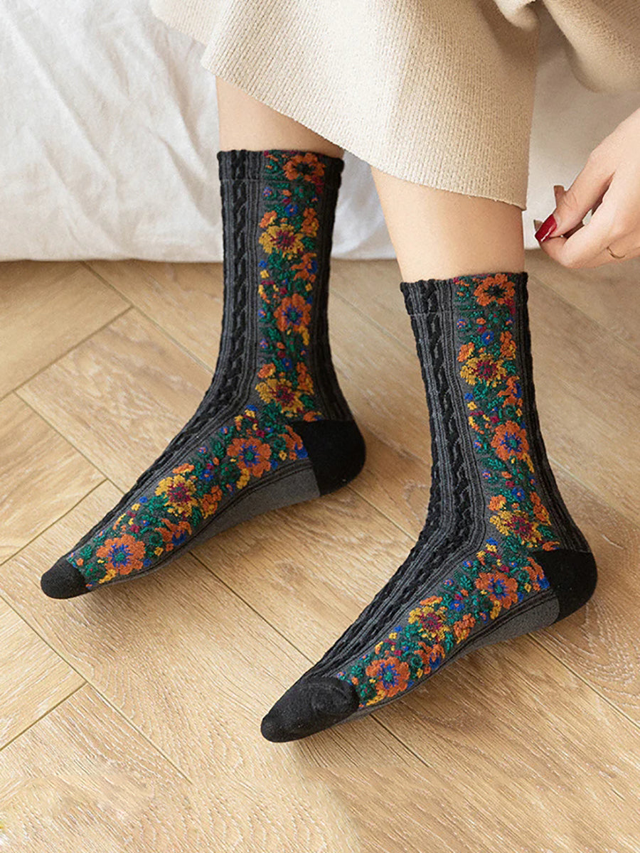 Women's Vintage Socks with Floral Embroidery – Elegant Jacquard Socks in Retro Style, Pack of 5