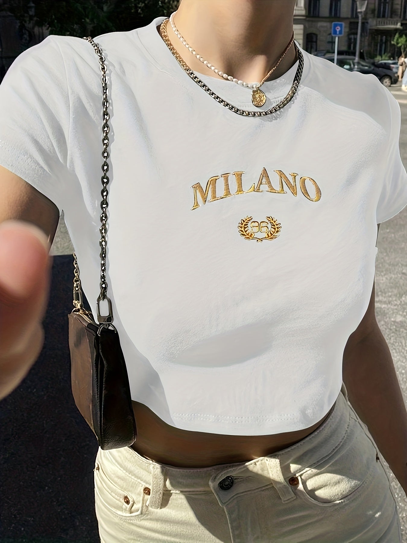 Damen Y2K Milano Crop Top T-Shirt mit Stickerei – Trendiges Sommer Streetwear