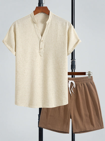 Men's Two-Piece Casual Set with Henley Shirt and Shorts – Modern Summer Outfit for Vacation & Everyday Wear