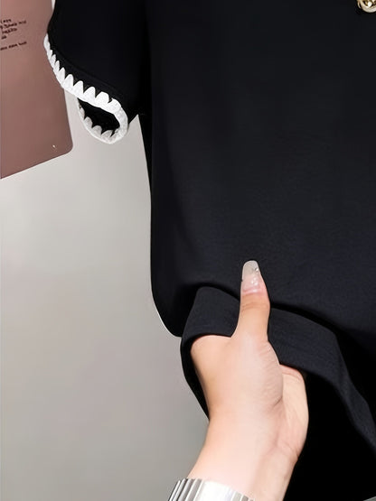 Women's blouse with wave hem and elegant round neckline – stylish casual and office wear