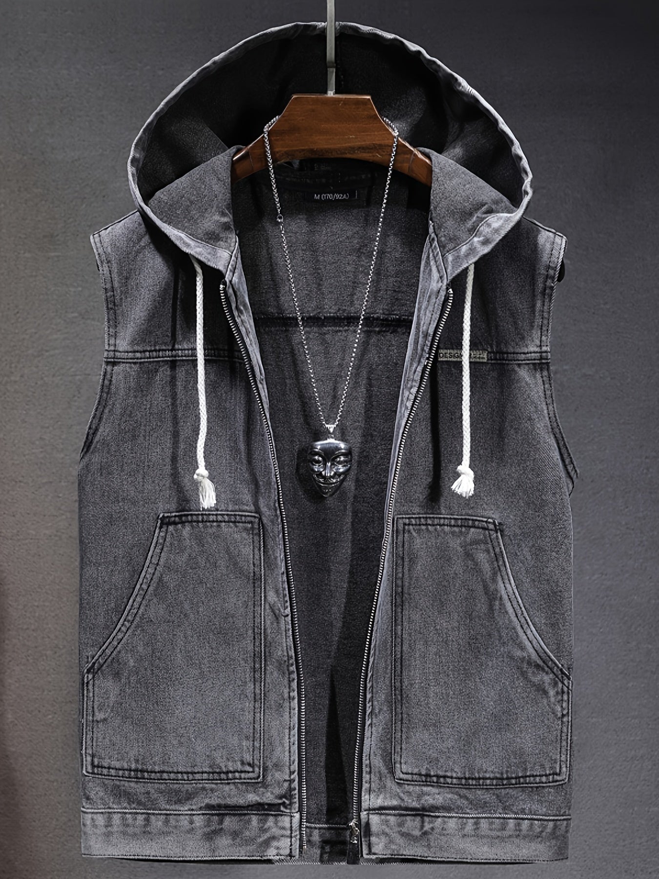 Men's denim vest with hood, sleeveless, with zipper and pockets