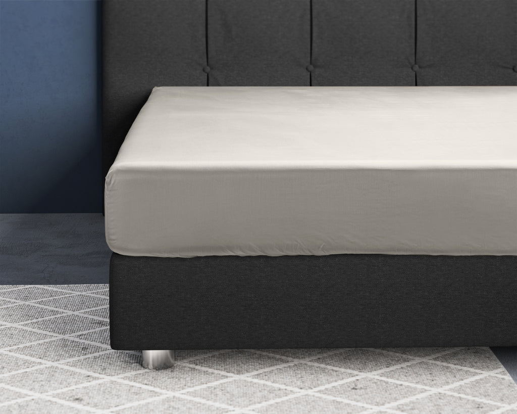 Hoeslaken katoensatijn crème 200 x 220 cm, hoekhoogte 30 cm, voor tweepersoonsbed