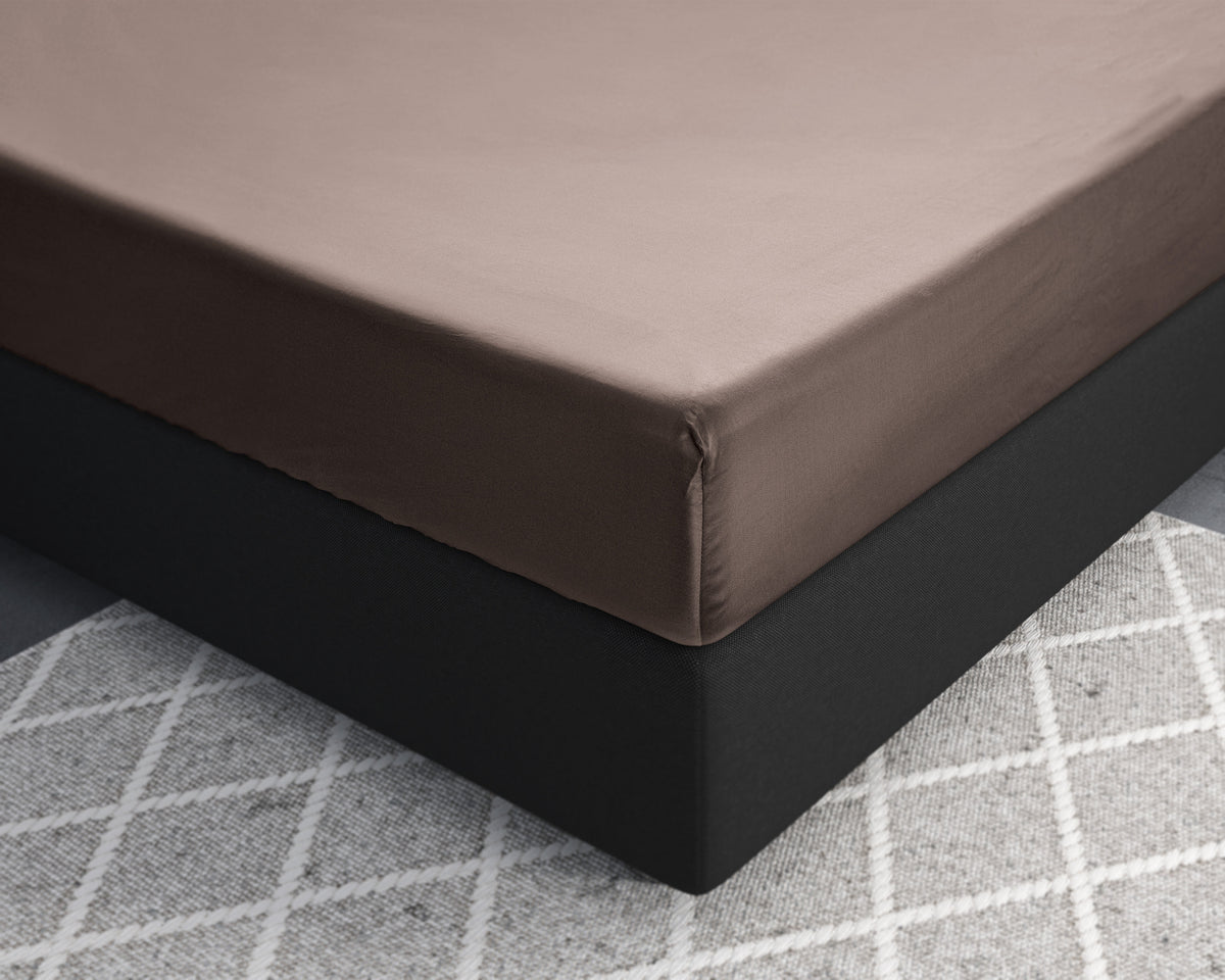 Hoeslaken katoensatijn taupe 180 x 200 cm, hoekhoogte 30 cm, voor de slaapkamer