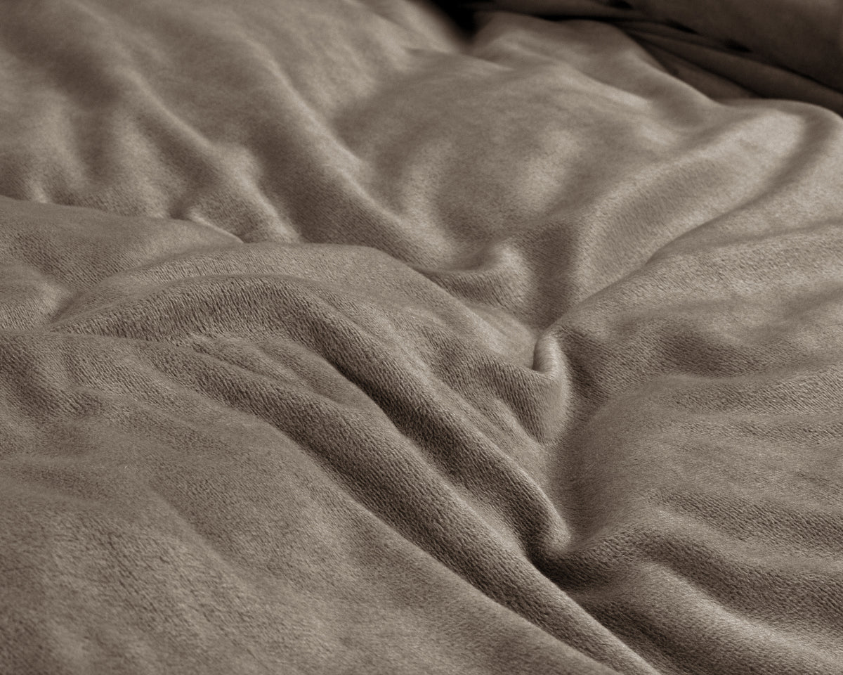 Dekbedovertrek velvet taupe 140 x 220 cm, effen, met 1 kussensloop 60 x 70 cm voor de slaapkamer
