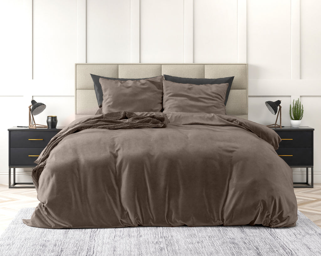 Dekbedovertrek velvet taupe 140 x 220 cm, effen, met 1 kussensloop 60 x 70 cm voor de slaapkamer