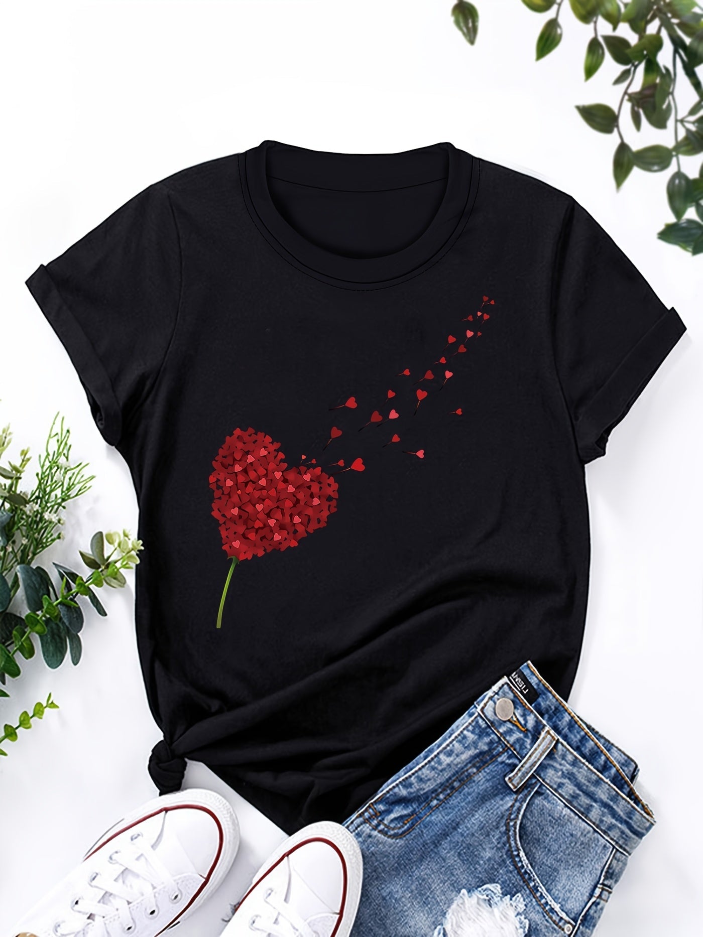 Women's T-Shirt with Heart Pattern – Trendy Casual Shirt for Summer and Everyday Wear