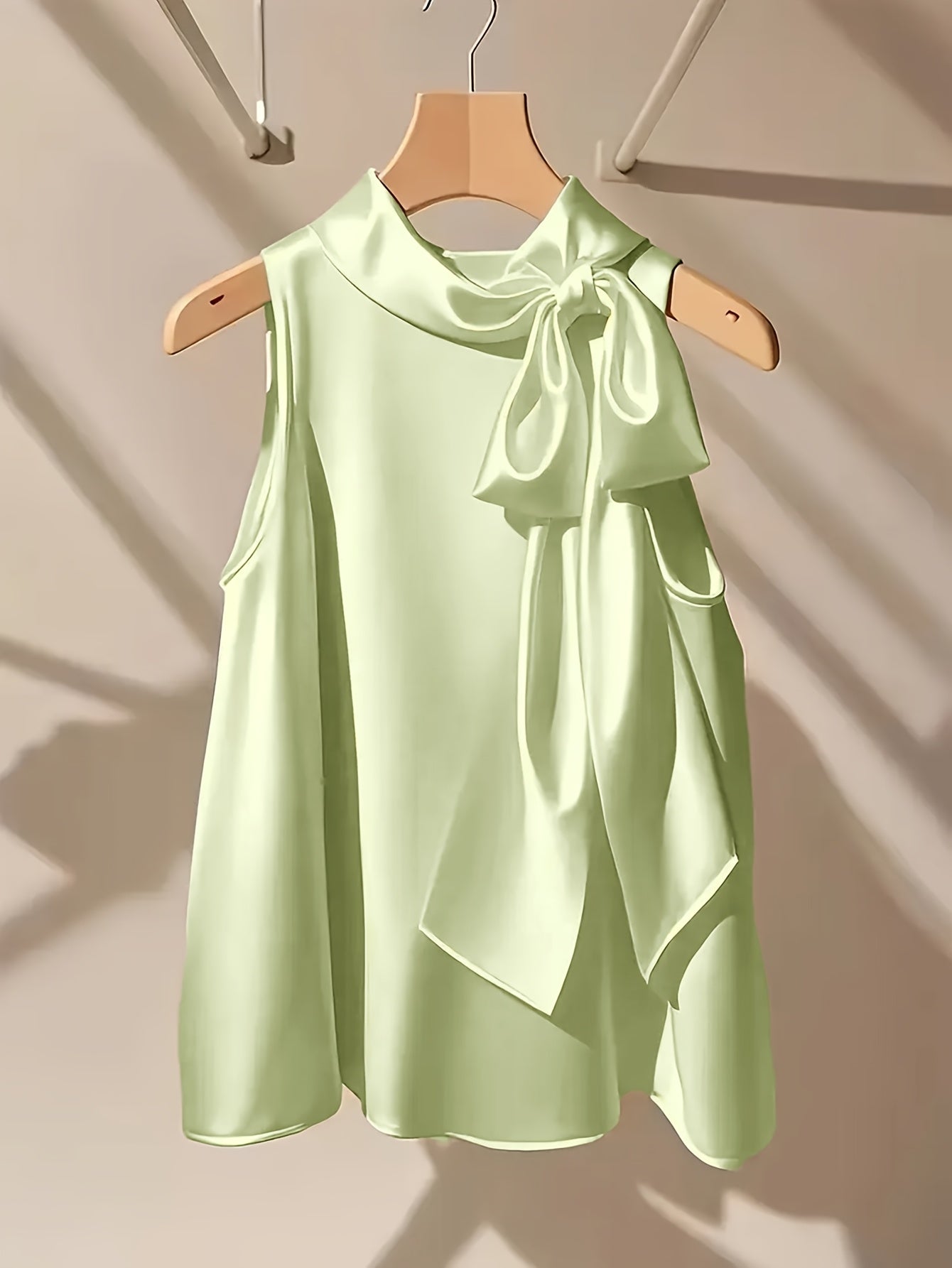 Women's Elegant Sleeveless Blouse with Bow and Stand Collar – Perfect for Going Out or Office