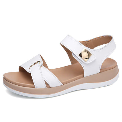 Betty – High-quality sandals for female students