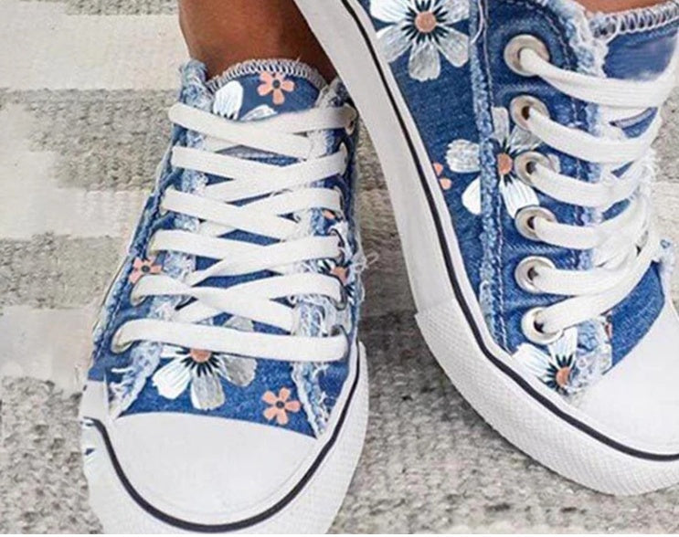 Sandra – Einfache Damen Sneaker aus koreanischem Denim