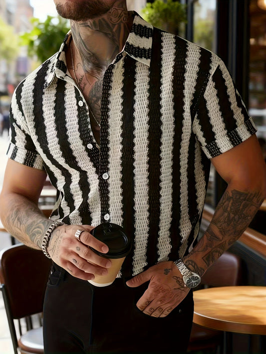 Men's short-sleeve resort shirt with modern vertical stripes and fringe look – stylish casual shirt for vacation and everyday wear