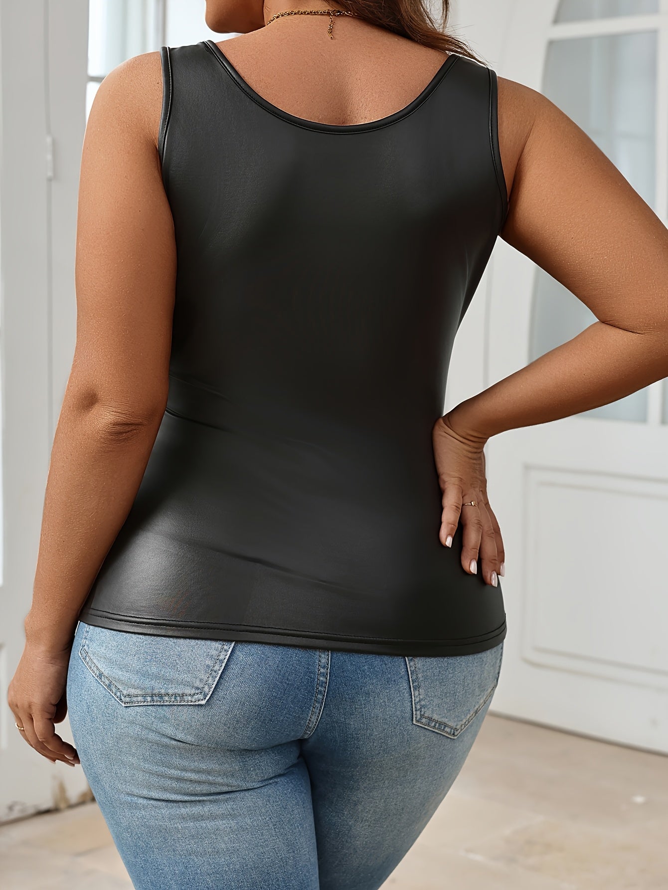 Women's Basic Tank Top in a Modern Look – Fitted Top for Leisure and Everyday Wear