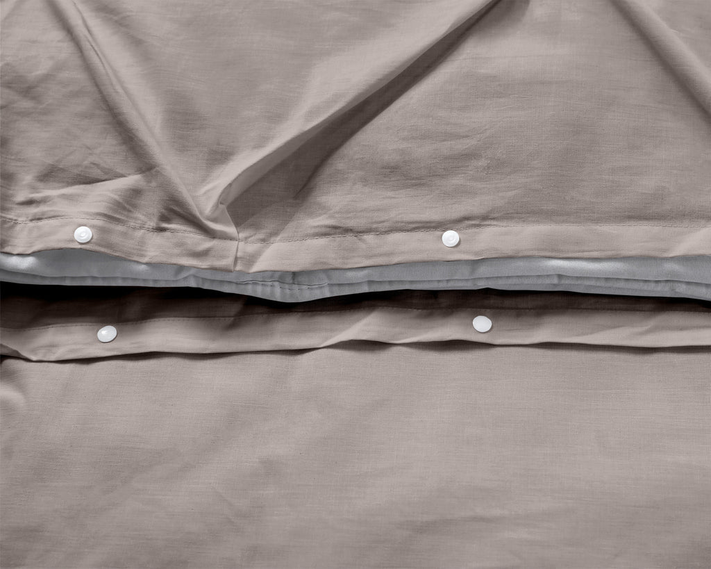 Dekbedovertrek katoen pintuck Salvador taupe 240 x 220 cm, met 2 kussenslopen 60 x 70 cm