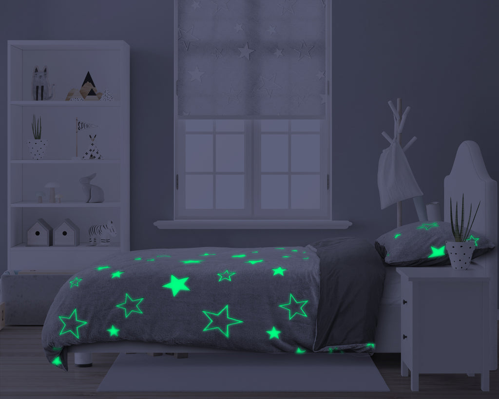 Dekbedovertrek teddy microfleece grijs met glow in the dark sterren 140 x 220 cm, kinderkamer