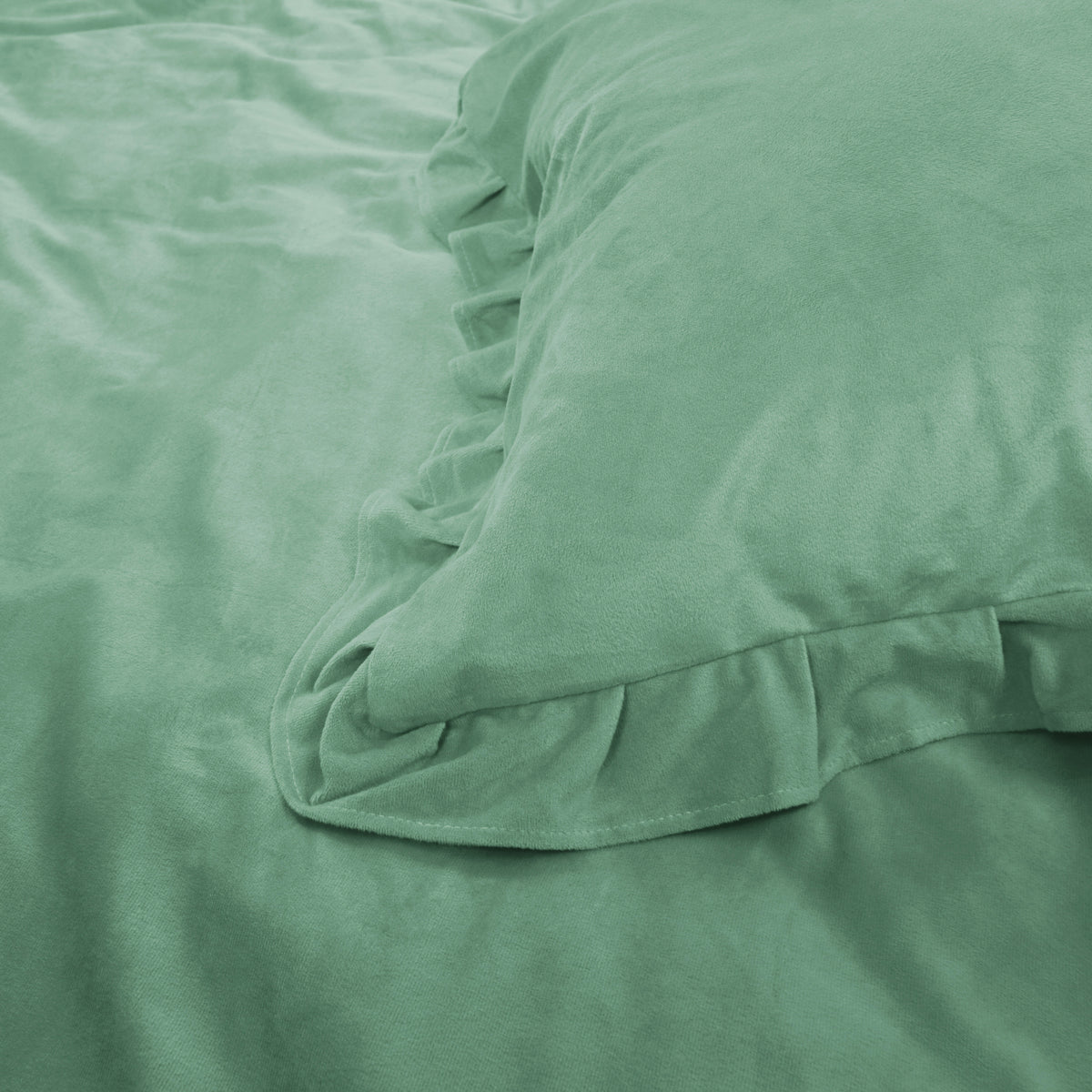 Dekbedovertrek fluweel polyester groen met ruches 240 x 220 cm, met kussenslopen en drukknopen