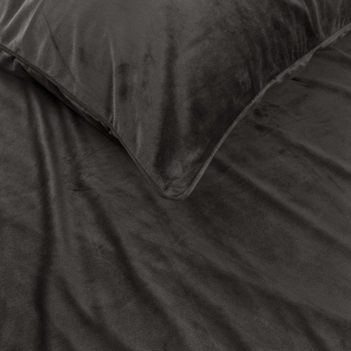 Dekbedovertrek fluweel polyester en microvezel taupe 140 x 220 cm, met kussensloop en drukknopen