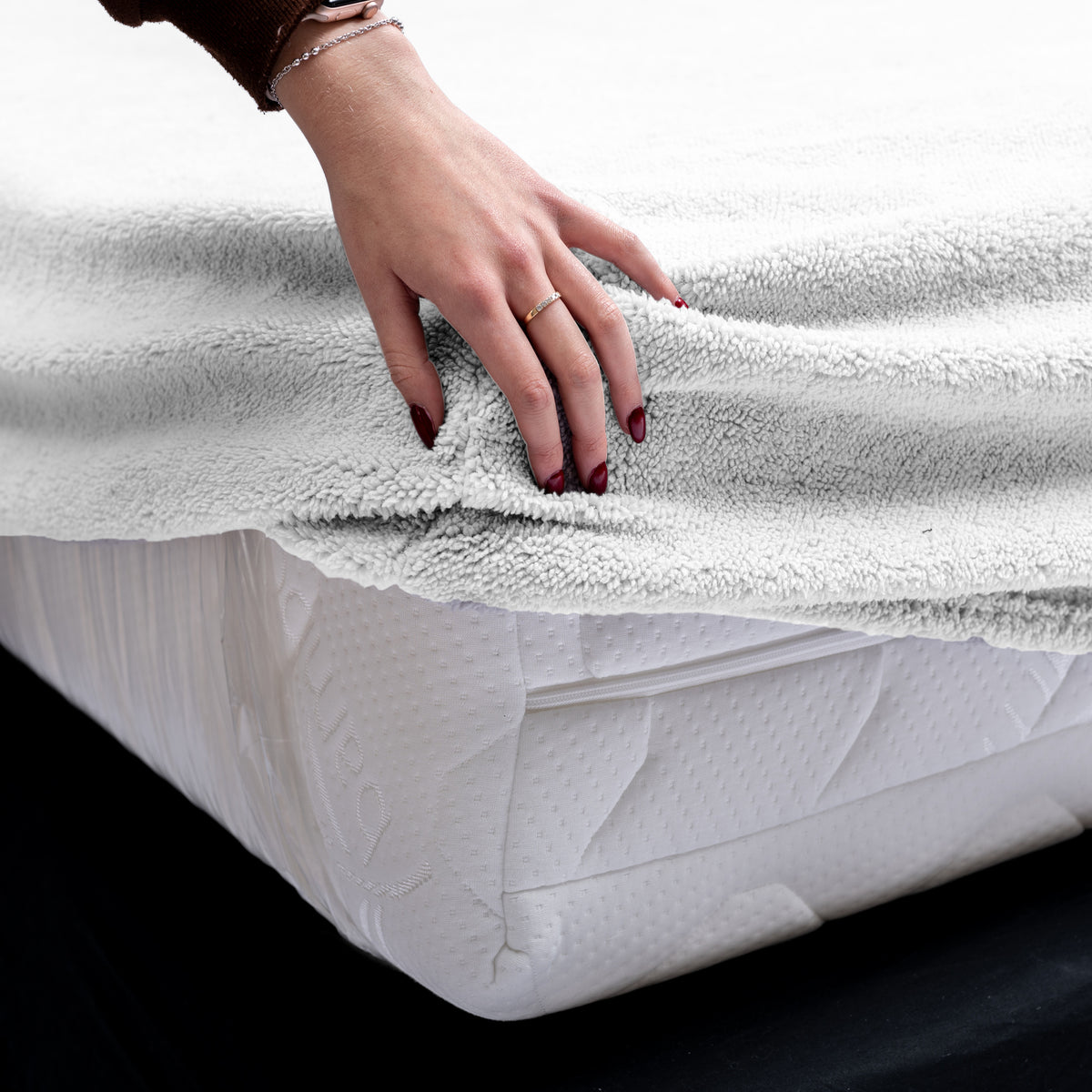 Hoeslaken teddy polyester wit 160 x 200 cm, hoekhoogte 30 cm, voor tweepersoonsbed