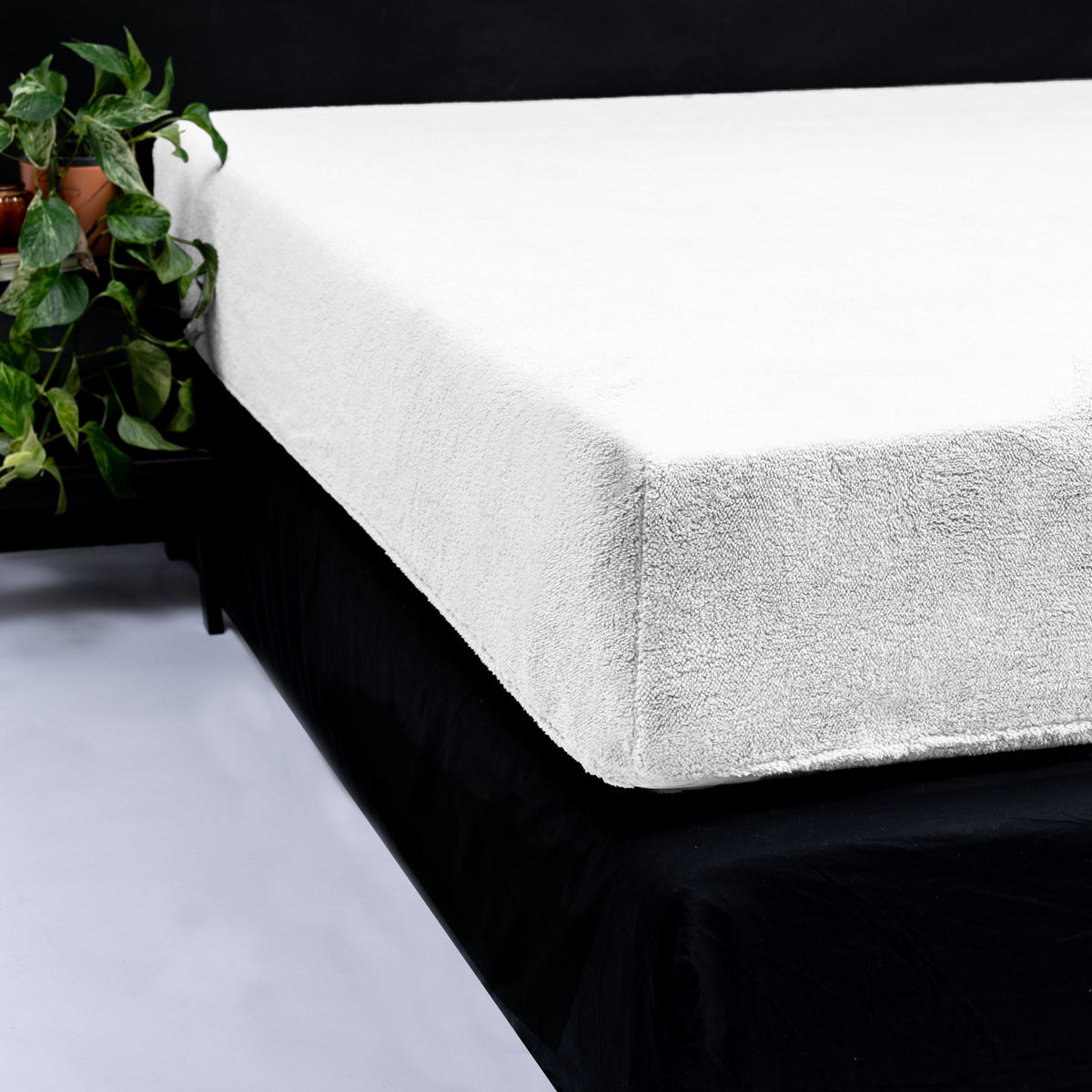 Hoeslaken teddy polyester wit 180 x 200 cm, hoekhoogte 30 cm, voor tweepersoonsbed