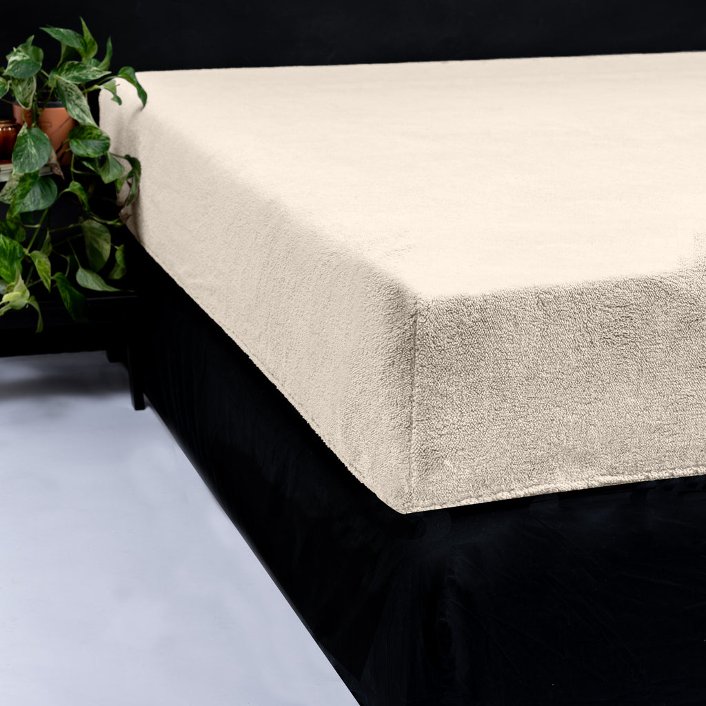 Hoeslaken teddy polyester crème 180 x 200 cm, hoekhoogte 30 cm, voor de slaapkamer