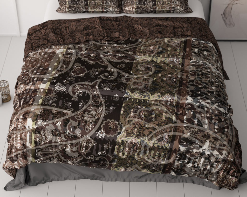 Dekbedovertrek katoensatijn Milena bruin met paisleyprint 240 x 220 cm, met 2 kussenslopen 60 x 70 cm