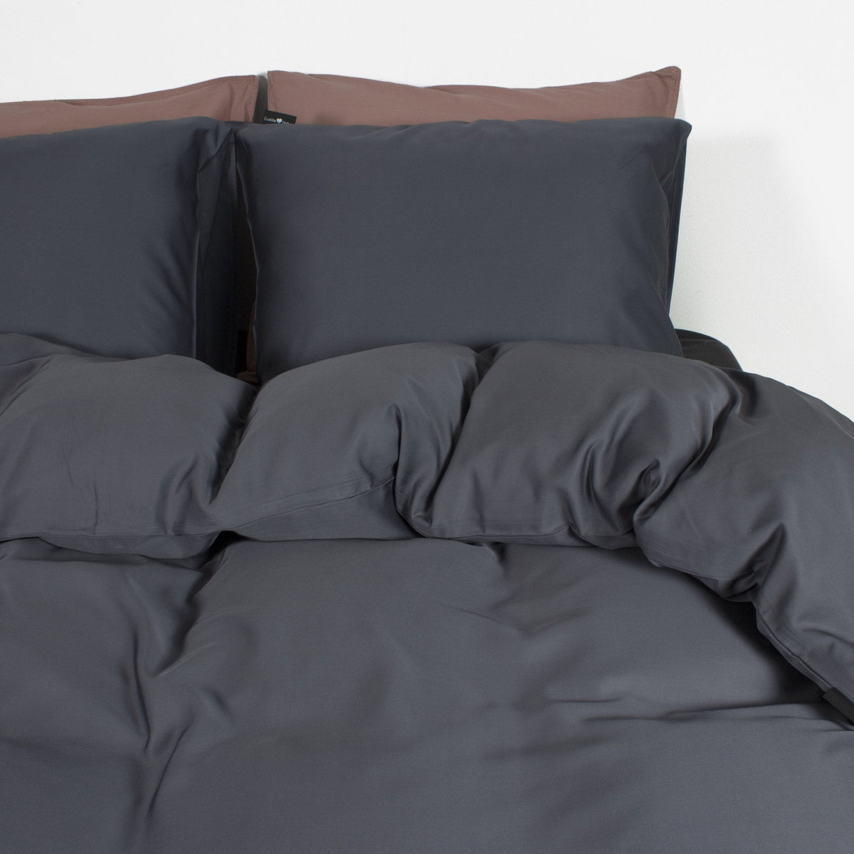 Dekbedovertrek bamboe viscose twill satijn antraciet 240 x 200/220 cm, met kussenslopen 60 x 70 cm