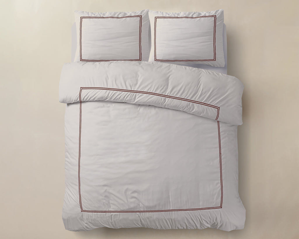 Dekbedovertrek katoen percale Brata taupe met bronskleurige bies 200 x 200/260 cm, hotelsluiting