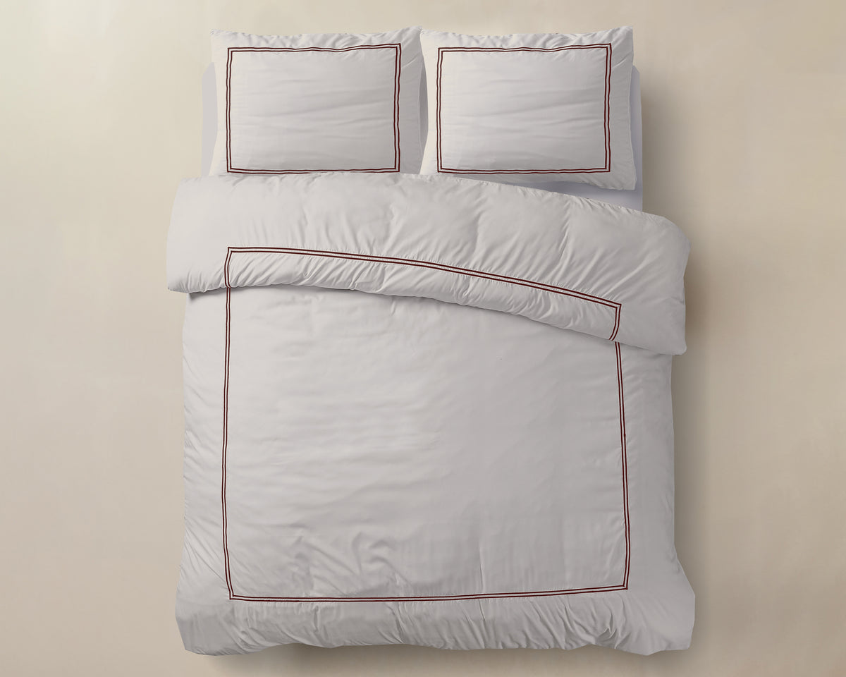 Dekbedovertrek katoen percale Brata taupe met bronskleurige bies 200 x 200/260 cm, hotelsluiting