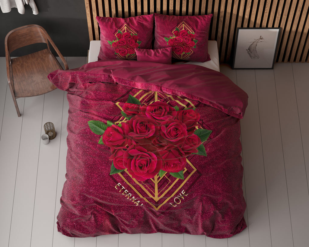 Dekbedovertrek micropercale rozenprint rood met goudkleurige details 240 x 220 cm, met 2 kussenslopen 60 x 70 cm