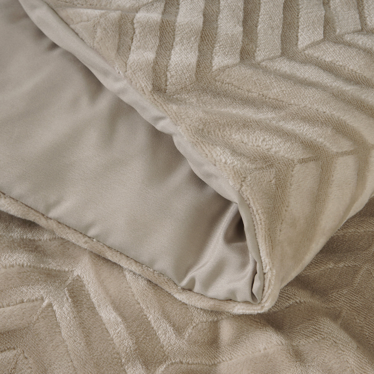 Dekbedovertrek teddy polyester visgraat chevron taupe 240 x 200/220 cm, voor de slaapkamer