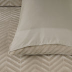 Dekbedovertrek teddy polyester visgraat chevron taupe 240 x 200/220 cm, voor de slaapkamer