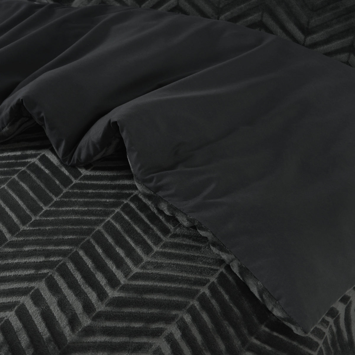 Dekbedovertrek teddy polyester chevron antraciet 200 x 200/220 cm, met kussenslopen voor de slaapkamer