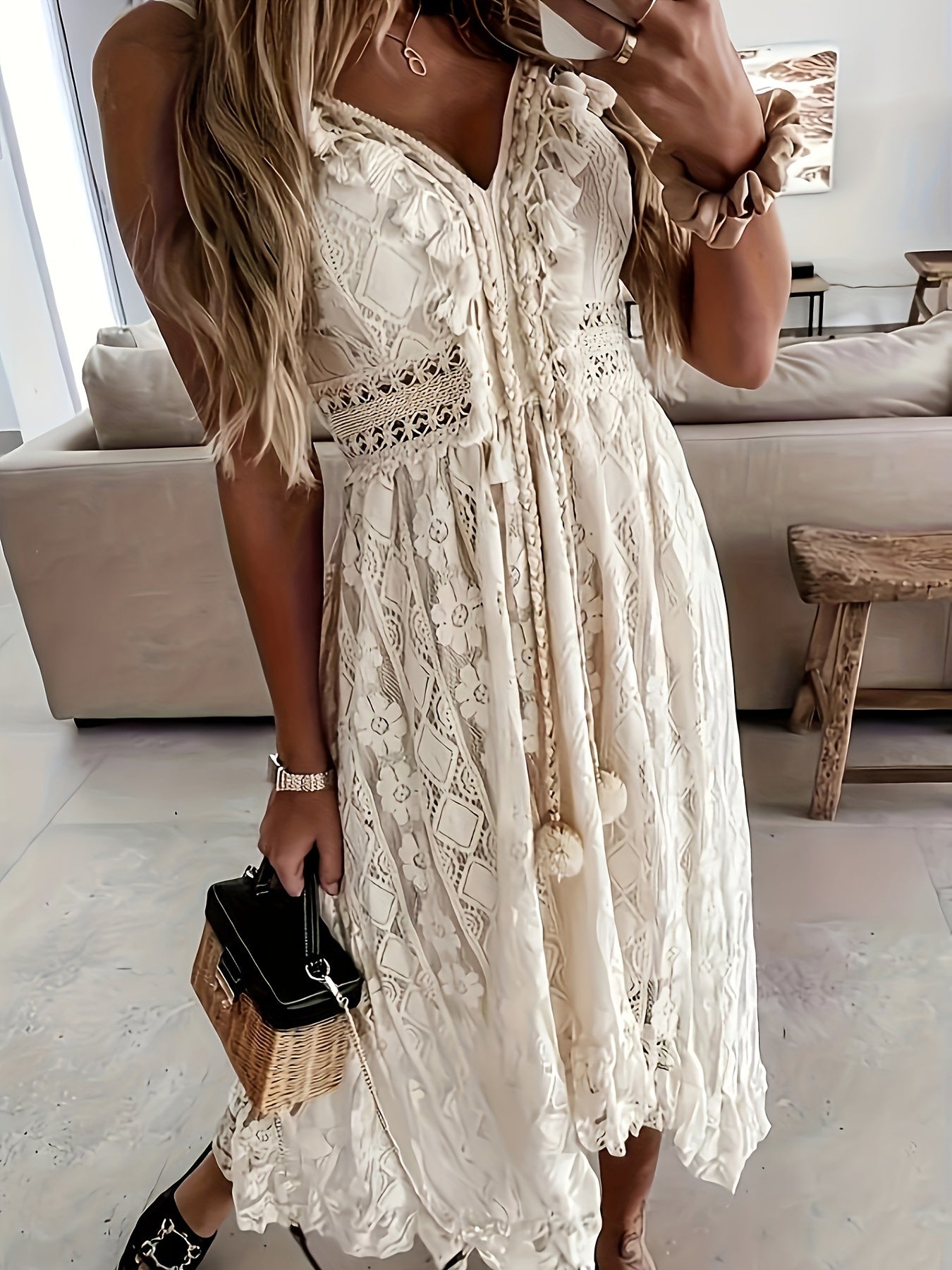 Women's Boho Maxi Dress with Lace and V-Neck for Festive Occasions