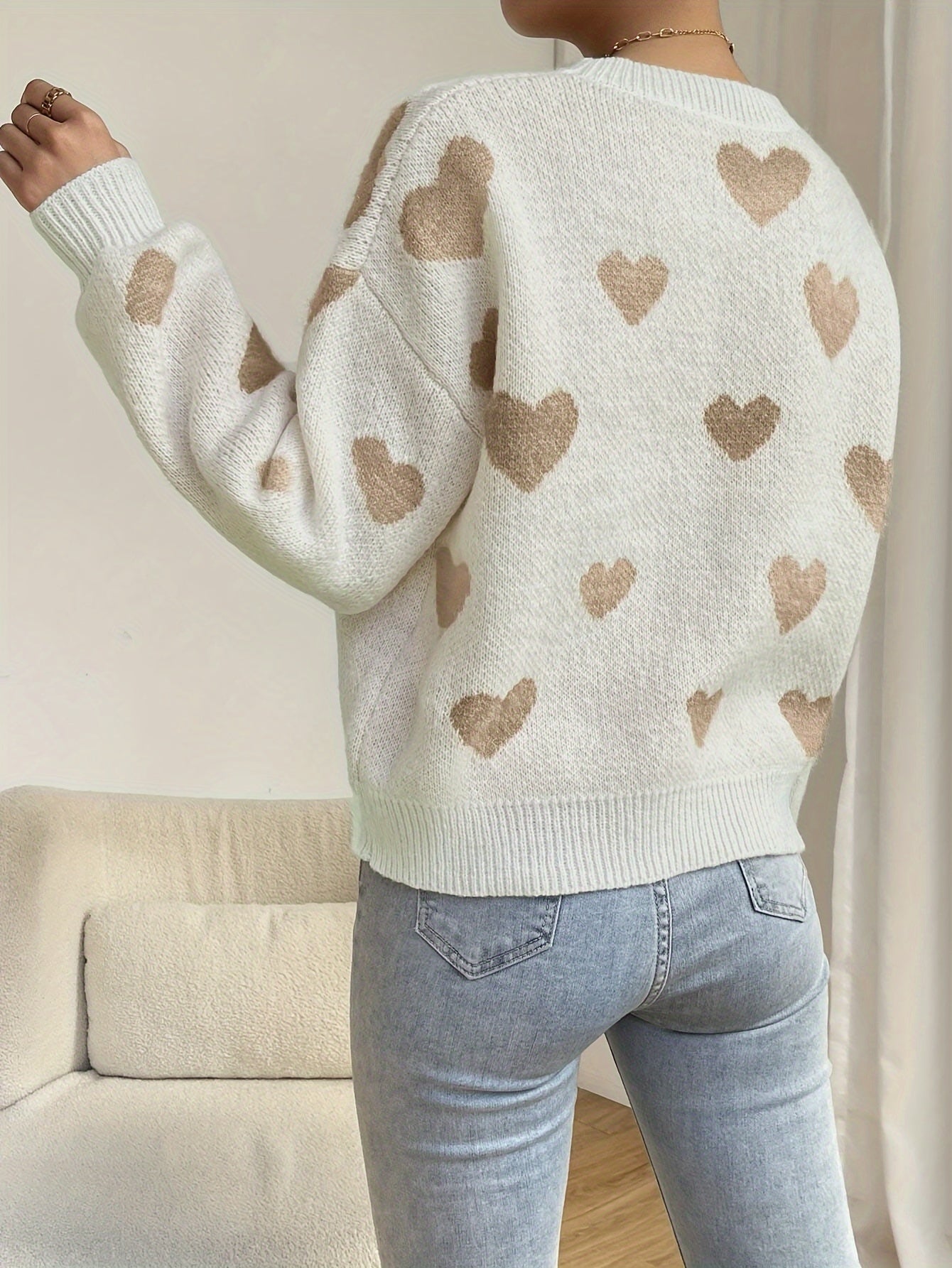 Women's sweater with heart pattern, crew neck, long-sleeve knit sweater