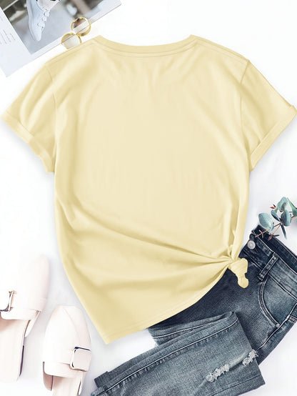 Women's T-shirt with Wildflower Print – Modern Casual Shirt with Floral Illustration, Short Sleeve, Ideal for Everyday & Leisure