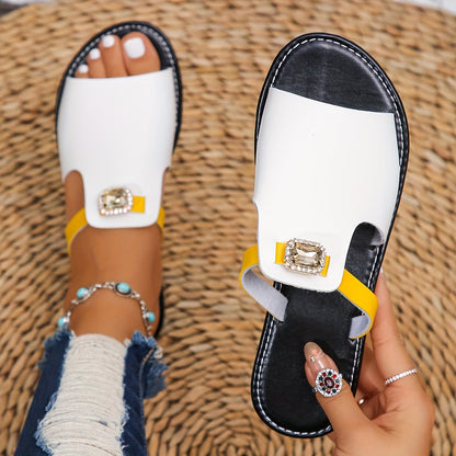 Women's slide sandals with gemstones – fashionable flats for everyday and vacation