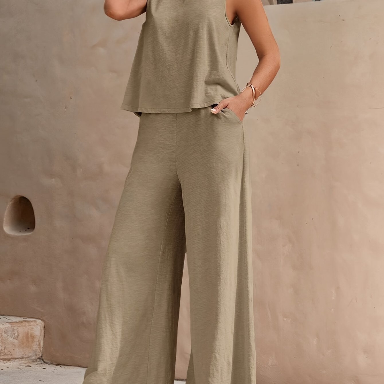 Women's Elegant Casual Two-Piece Set – Sleeveless Top and Wide Pants for Everyday and Vacation