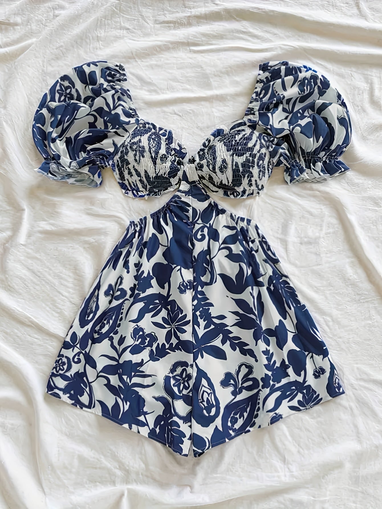 Damen Sommer Jumpsuit mit Puffärmeln und tropischem Blattmuster – Perfekt für Strand und Urlaub