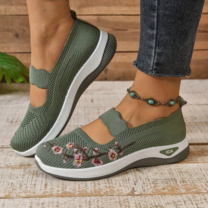 Women's Comfort Slip-ons with Embroidery and Wedge Heel – Casual and Everyday Use