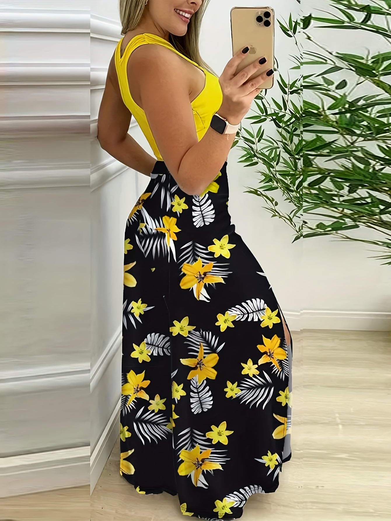 Women's Elegant Summer Set with Crop Top and Maxi Skirt, Floral Pattern, Perfect for Vacation & Leisure