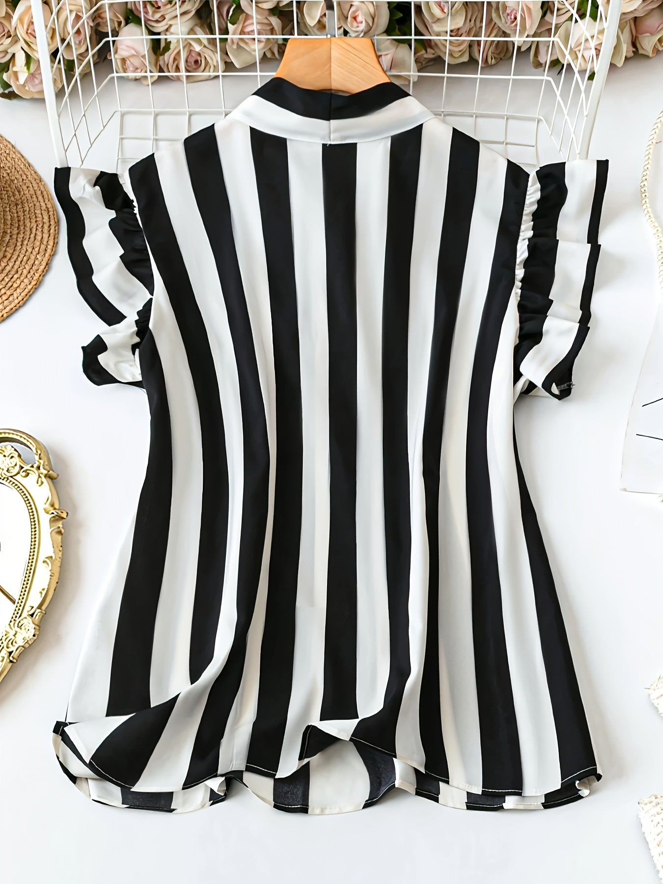 Women's Elegant Striped Blouse with Bow Collar and Ruffled Sleeves – Fashionable Top for Office & Everyday Wear