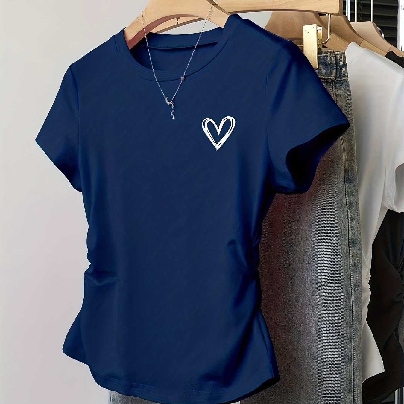 Women's T-shirt with Heart Print – Fashionable Summer Top, Fitted, Short Sleeve, Casual & Leisure Look