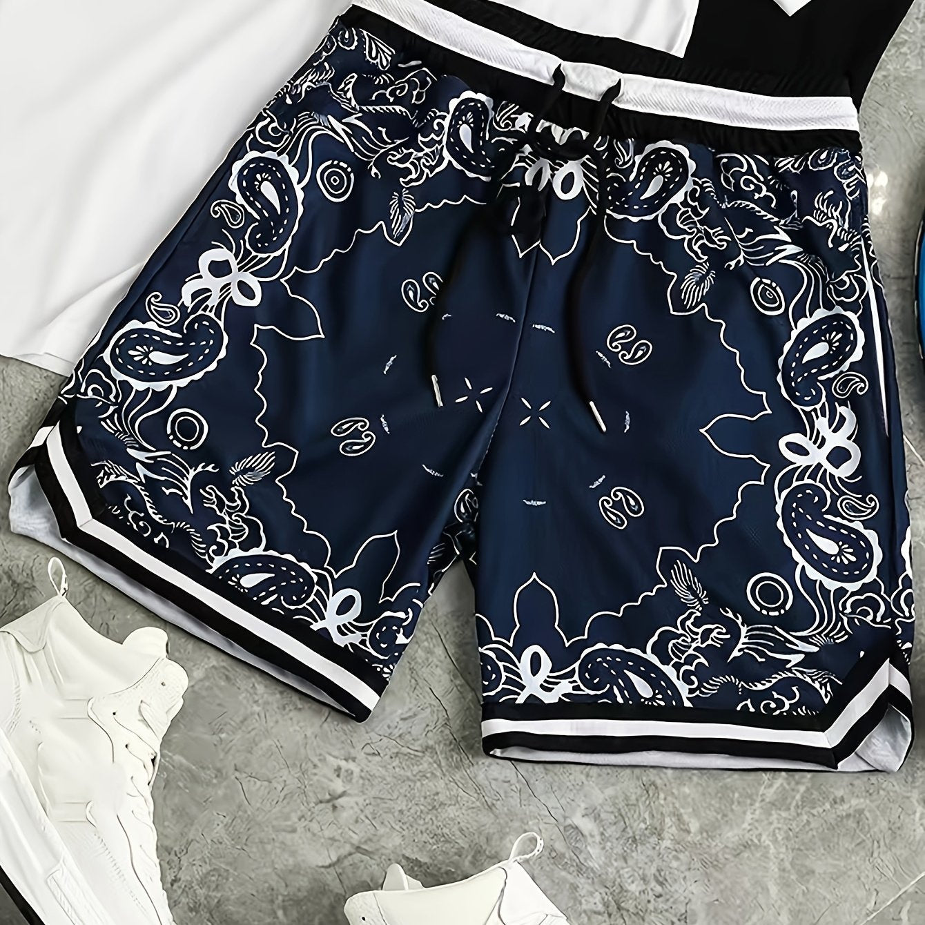 Herren Streetwear Basketball Shorts mit Paisley Print – Sportliche Freizeithose für Alltag & Training