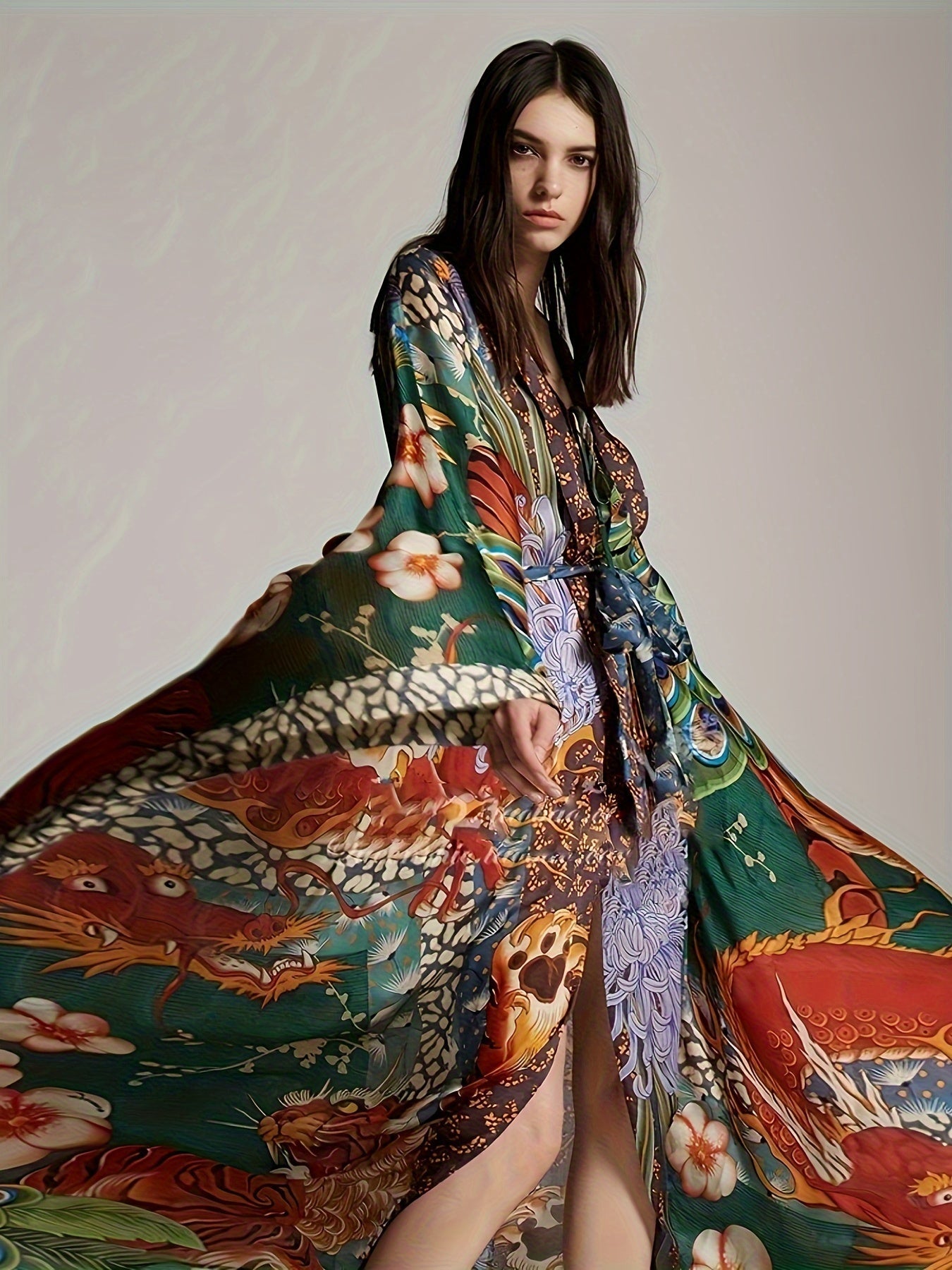 Women's Luxury Kimono Caftan Maxi Length with Oriental Print – Elegant Statement Look for Vacation & Evening
