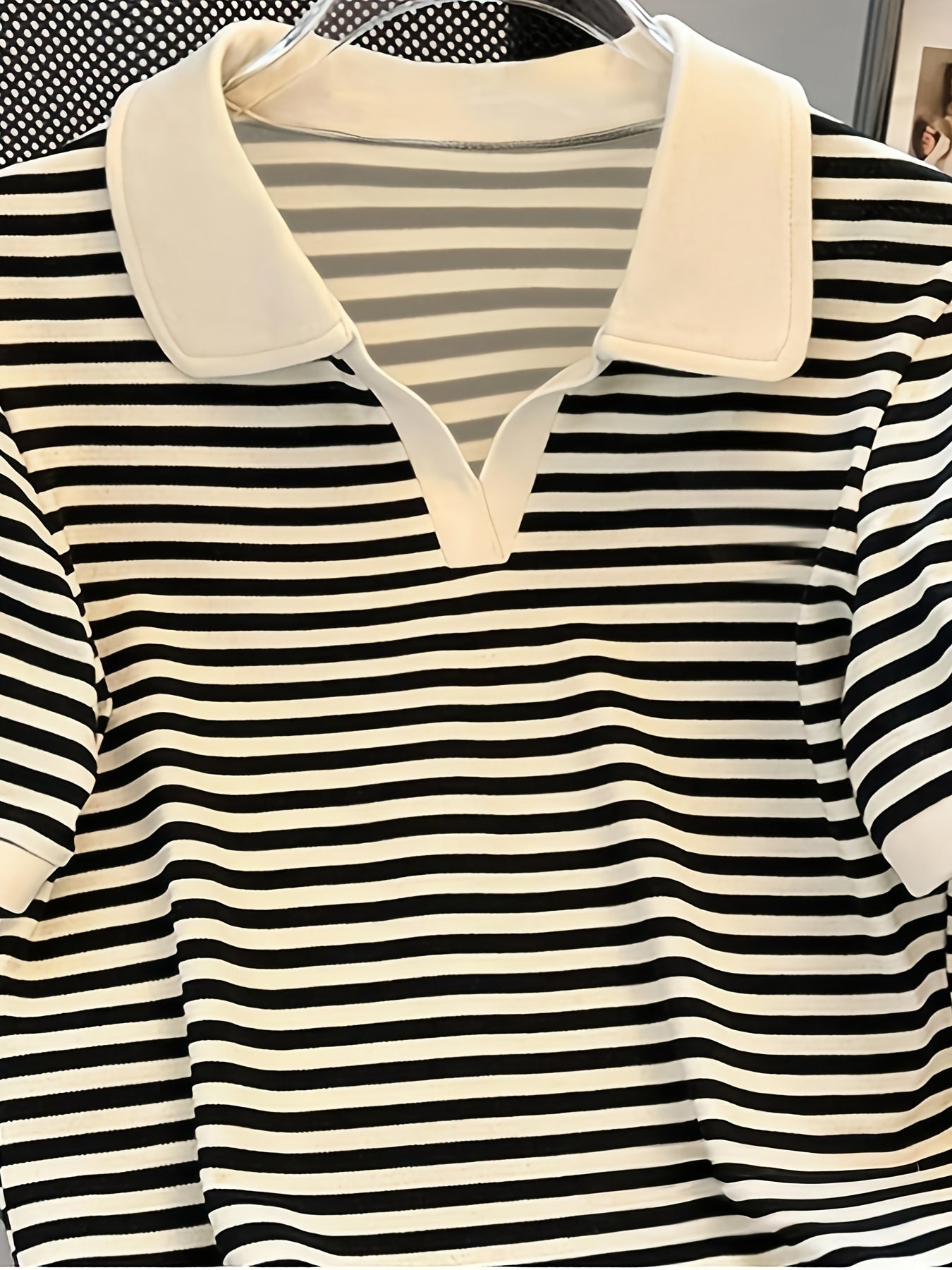Women's polo shirt with stripes and V-neck – smart-casual style for leisure and office