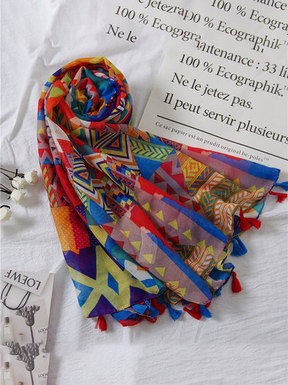 Women's scarf with contemporary pattern and tassels – fashionable accessory for everyday life and travel
