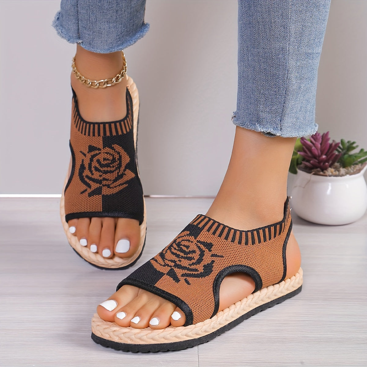 Damen Sommer-Sandalen mit Blumenmuster – Bequeme Freizeitschuhe mit offener Spitze