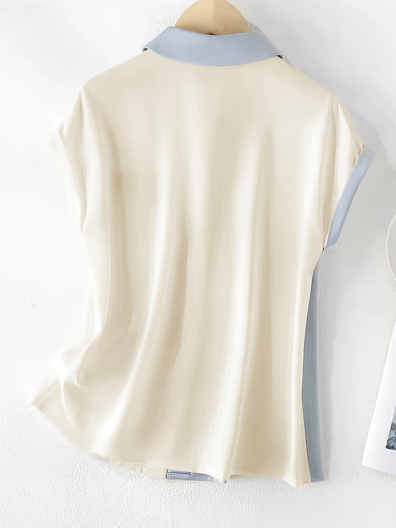 Women's Elegant Colorblock Blouse with Flutter Sleeves and Button Placket – Summer Business Casual
