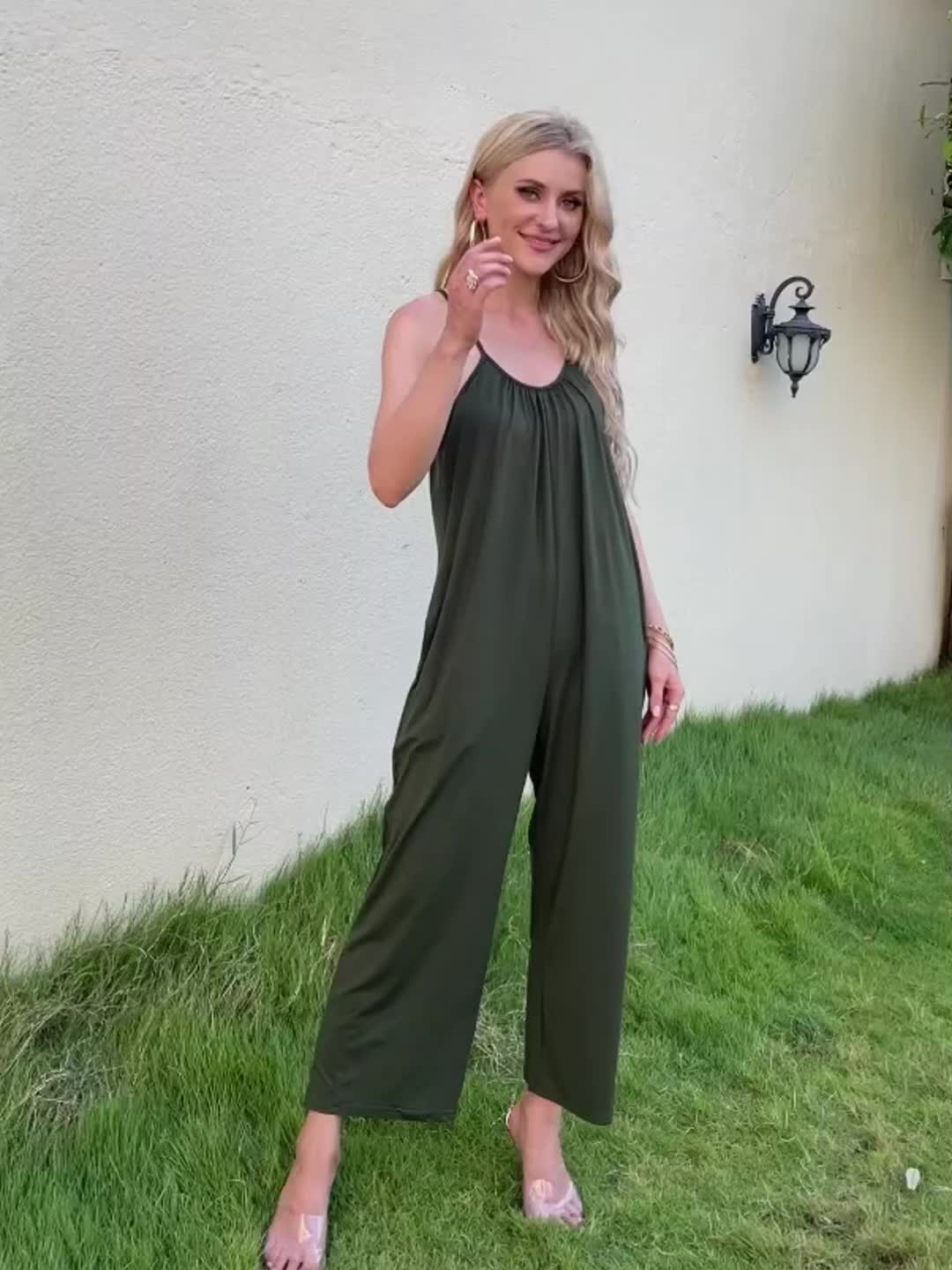 Women's jumpsuit with spaghetti straps and wide legs – Casual one-piece for spring and summer