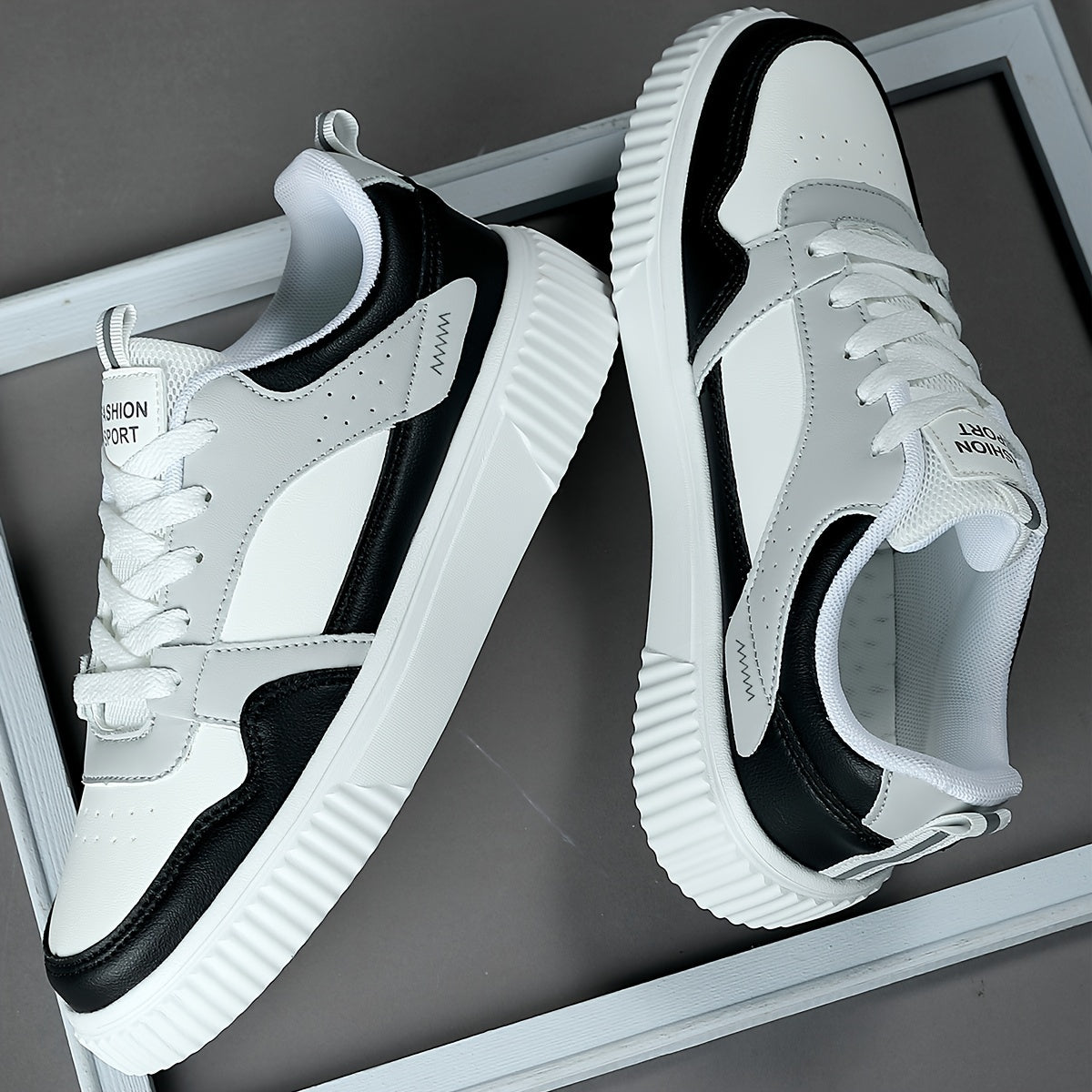 Men's Trendy Sneakers with Platform and Modern Design for Everyday and Leisure Use