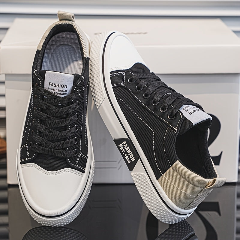 Men's low-top sneakers in retro skater style for leisure and everyday wear